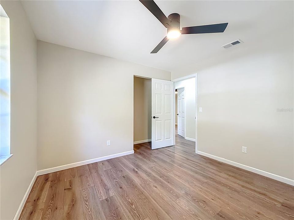 En Venta: $295,000 (3 camas, 2 baños, 1346 Pies cuadrados)