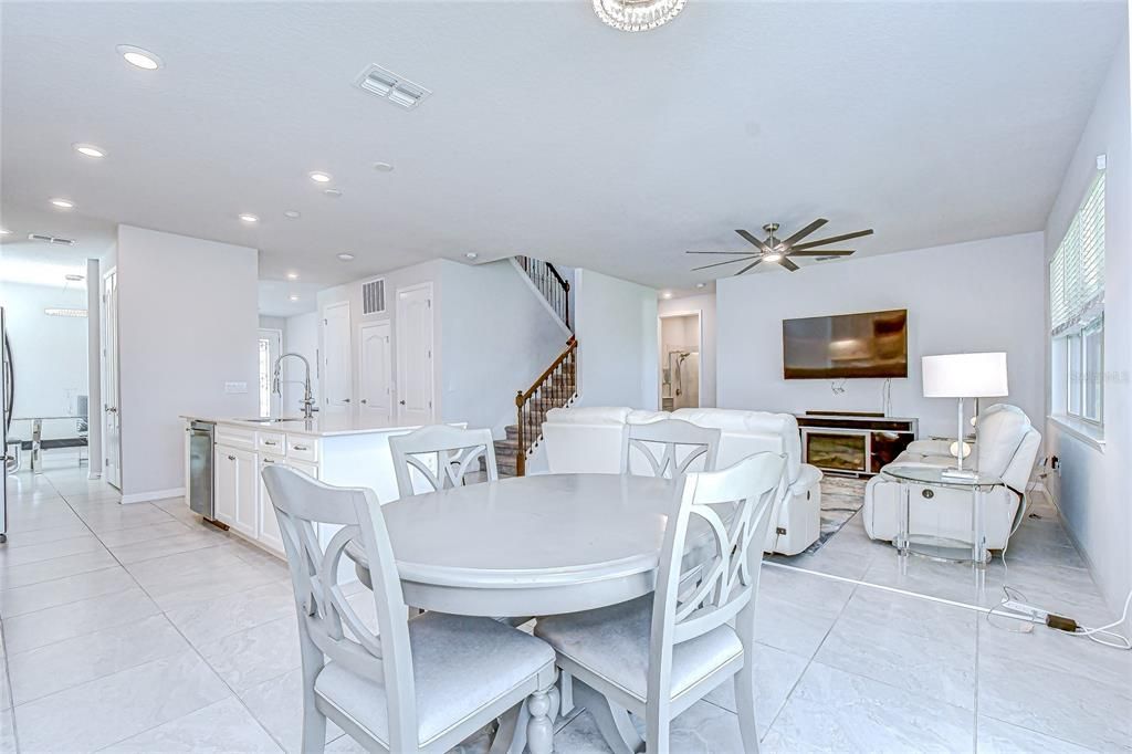 For Rent: $3,500 (5 beds, 4 baths, 3245 Square Feet)