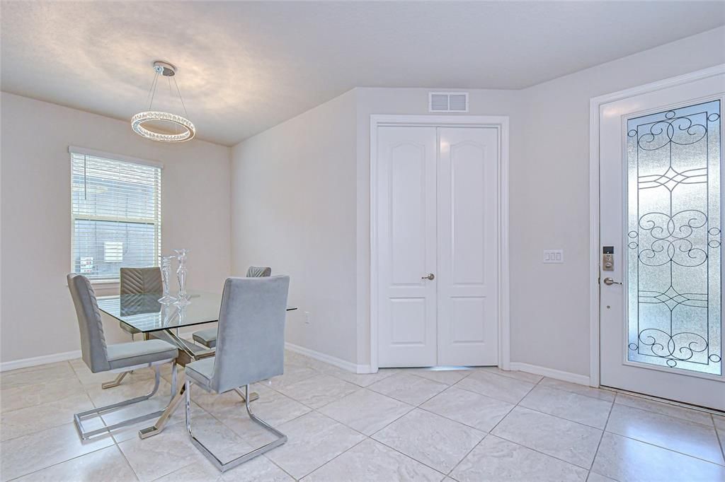 For Rent: $3,500 (5 beds, 4 baths, 3245 Square Feet)