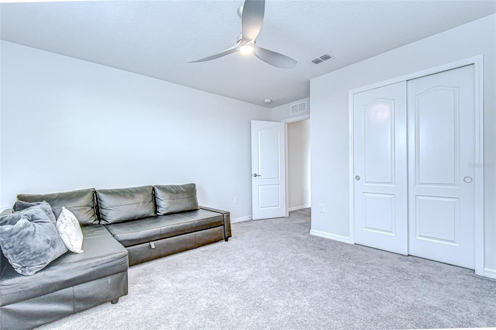 For Rent: $3,500 (5 beds, 4 baths, 3245 Square Feet)