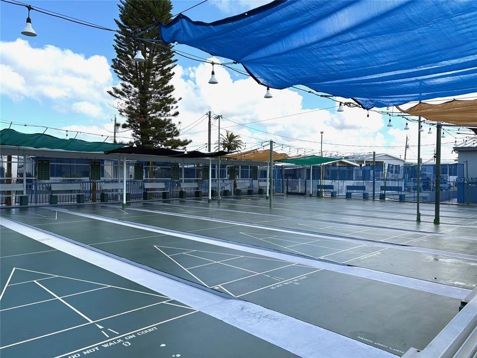 待售: $192,000 (2 贝兹, 2 浴室, 1056 平方英尺)