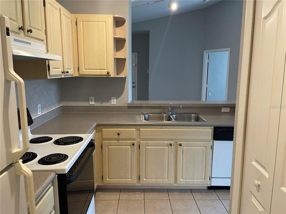 For Rent: $1,550 (2 beds, 2 baths, 1048 Square Feet)
