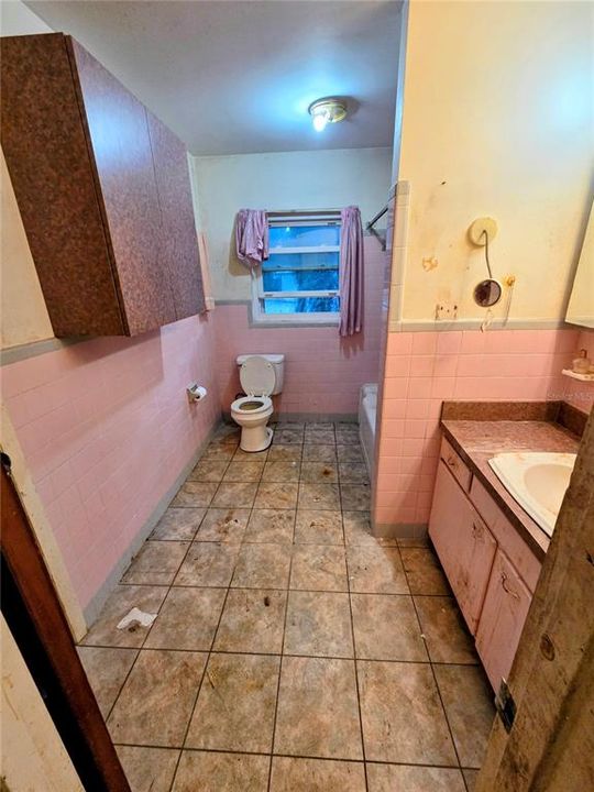 En Venta: $249,352 (3 camas, 2 baños, 1935 Pies cuadrados)