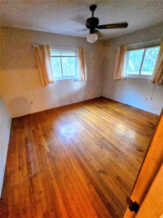 En Venta: $249,352 (3 camas, 2 baños, 1935 Pies cuadrados)