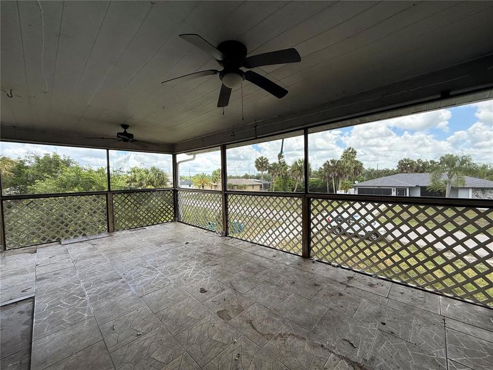 For Sale: $115,000 (3 beds, 3 baths, 1184 Square Feet)