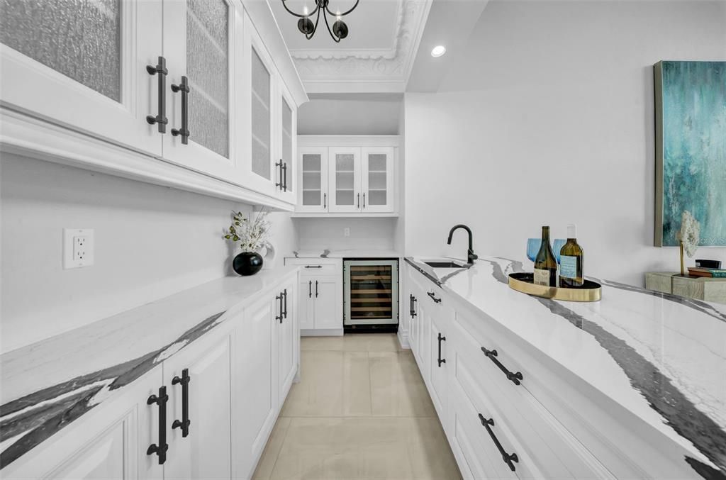 En Venta: $3,899,999 (5 camas, 4 baños, 5798 Pies cuadrados)