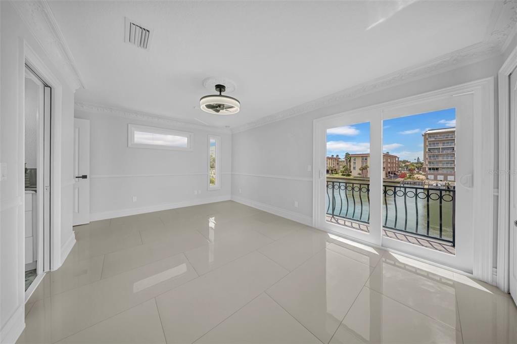 En Venta: $3,899,999 (5 camas, 4 baños, 5798 Pies cuadrados)