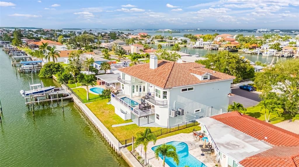 En Venta: $3,899,999 (5 camas, 4 baños, 5798 Pies cuadrados)