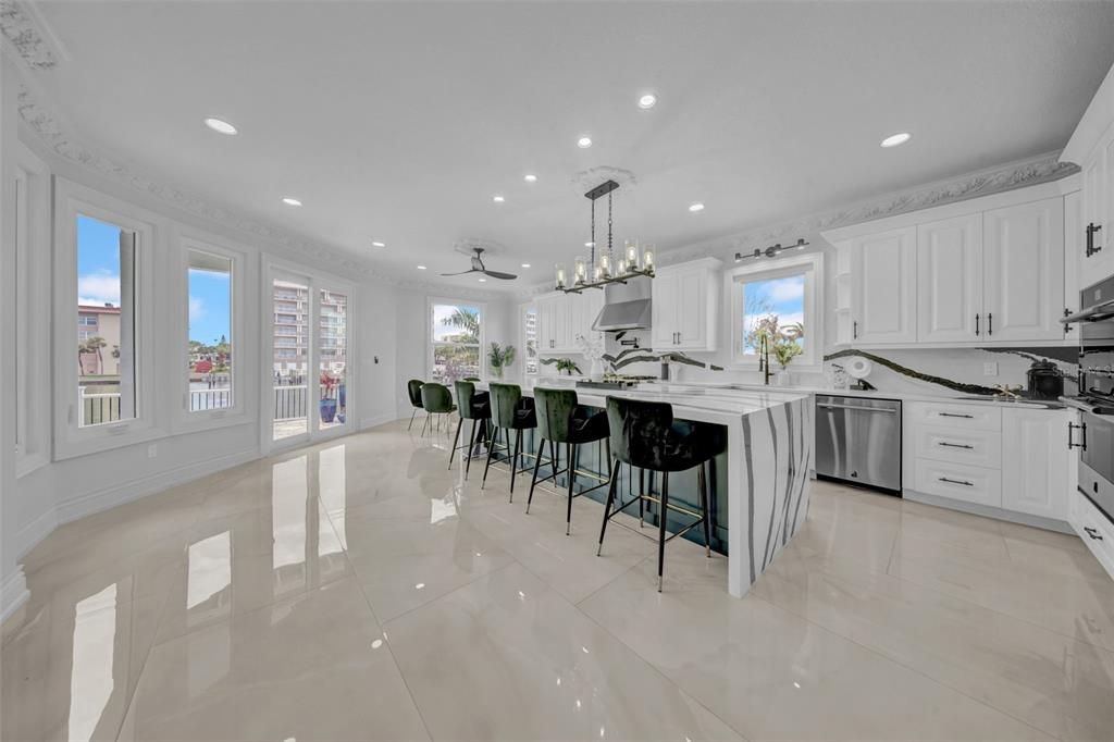 En Venta: $3,899,999 (5 camas, 4 baños, 5798 Pies cuadrados)