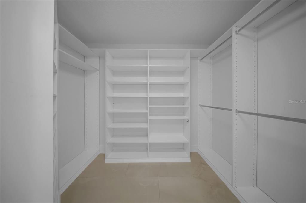 En Venta: $3,899,999 (5 camas, 4 baños, 5798 Pies cuadrados)