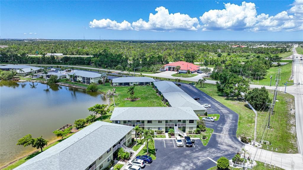 На продажу: $149,900 (2 спален, 2 ванн, 886 Квадратных фут)