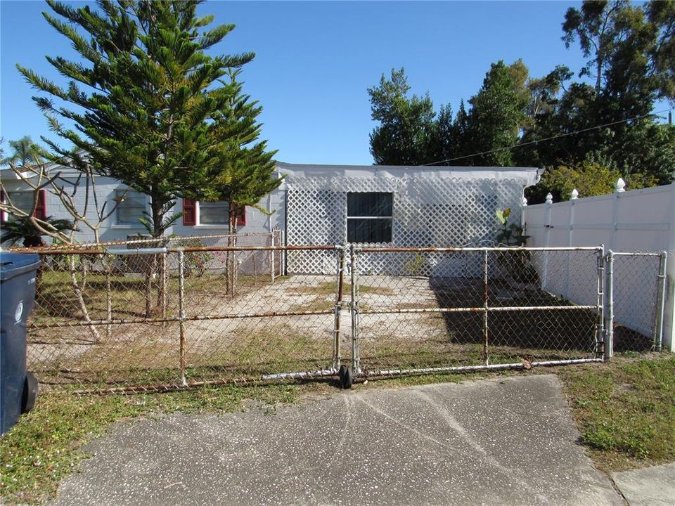 На продажу: $350,000 (3 спален, 2 ванн, 1776 Квадратных фут)