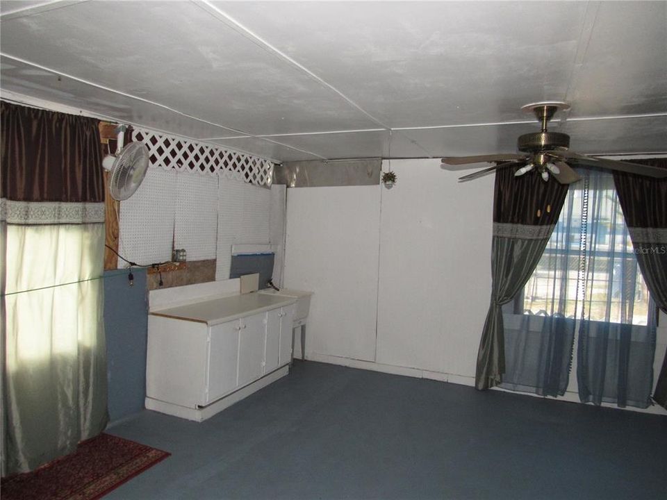 На продажу: $350,000 (3 спален, 2 ванн, 1776 Квадратных фут)