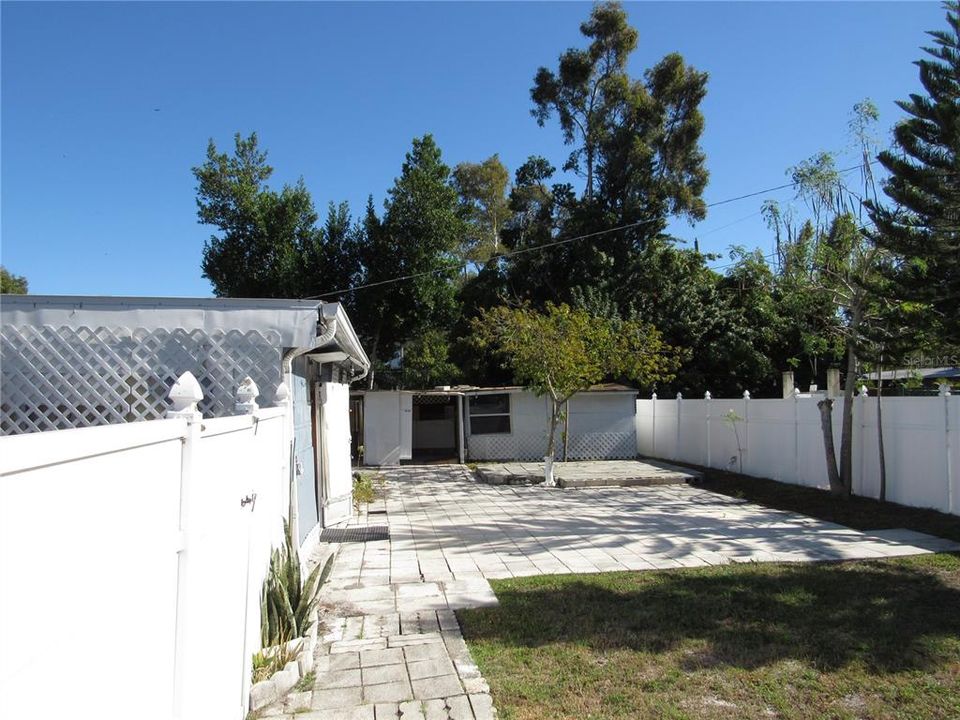 На продажу: $350,000 (3 спален, 2 ванн, 1776 Квадратных фут)