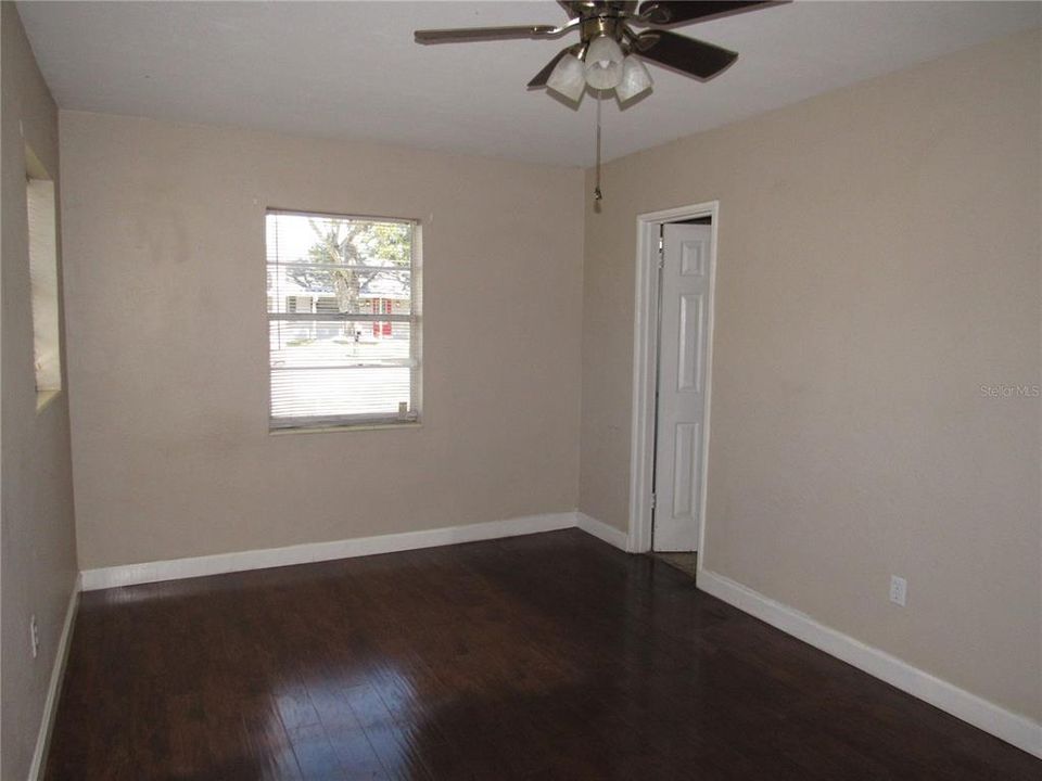 На продажу: $350,000 (3 спален, 2 ванн, 1776 Квадратных фут)