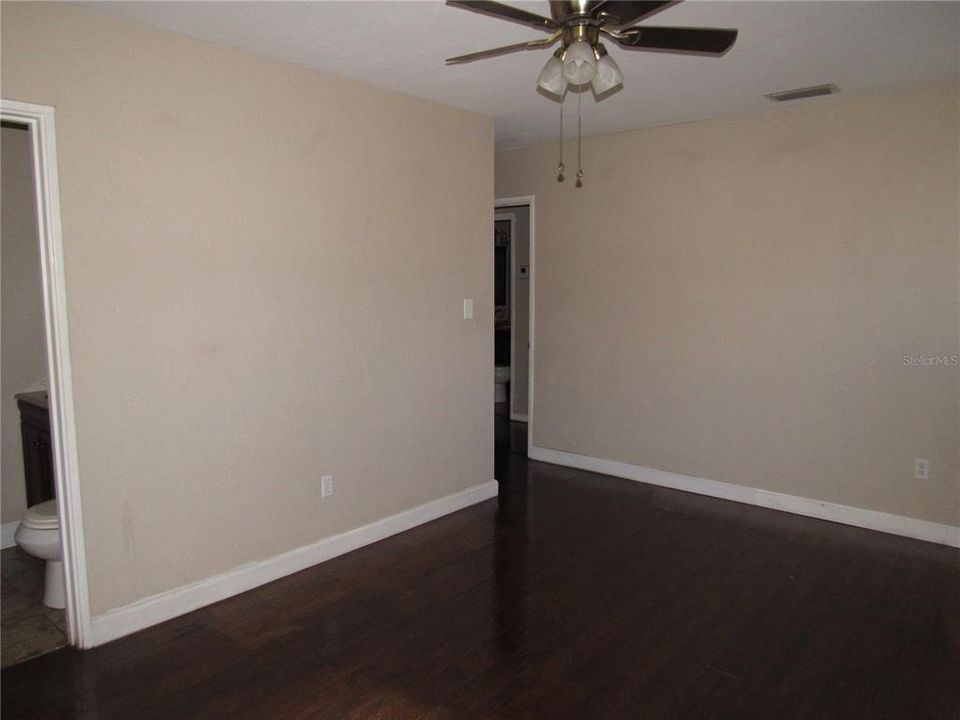 На продажу: $350,000 (3 спален, 2 ванн, 1776 Квадратных фут)