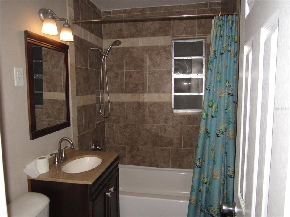 На продажу: $350,000 (3 спален, 2 ванн, 1776 Квадратных фут)