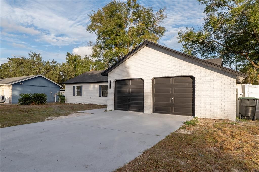 For Sale: $330,000 (3 beds, 2 baths, 1310 Square Feet)