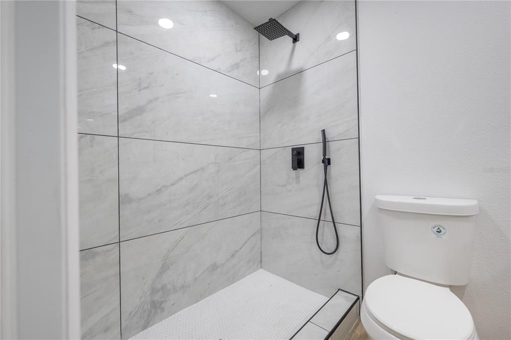 For Sale: $330,000 (3 beds, 2 baths, 1310 Square Feet)