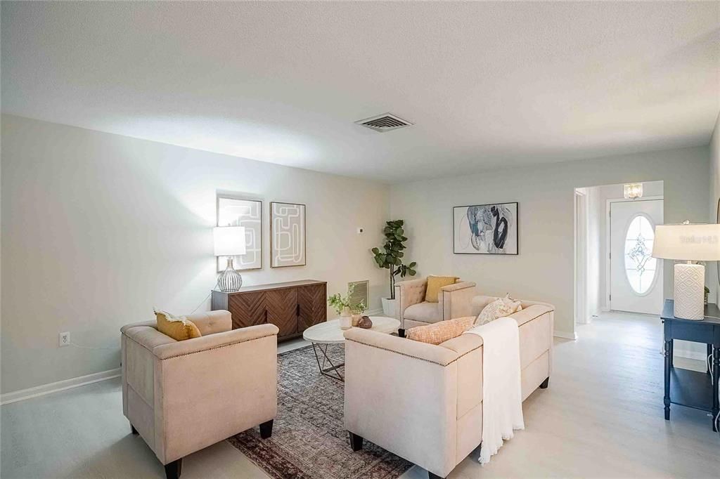 For Sale: $298,000 (3 beds, 1 baths, 1852 Square Feet)