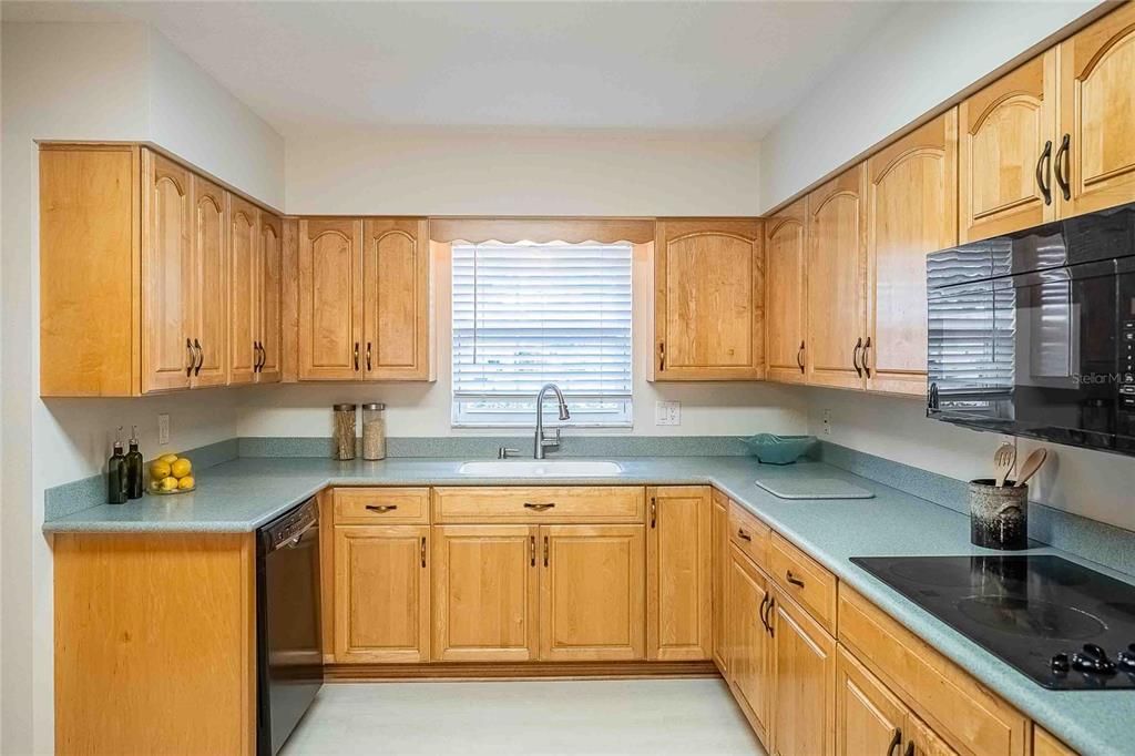 For Sale: $298,000 (3 beds, 1 baths, 1852 Square Feet)