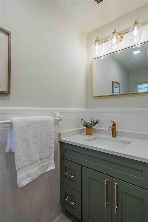 For Sale: $298,000 (3 beds, 1 baths, 1852 Square Feet)