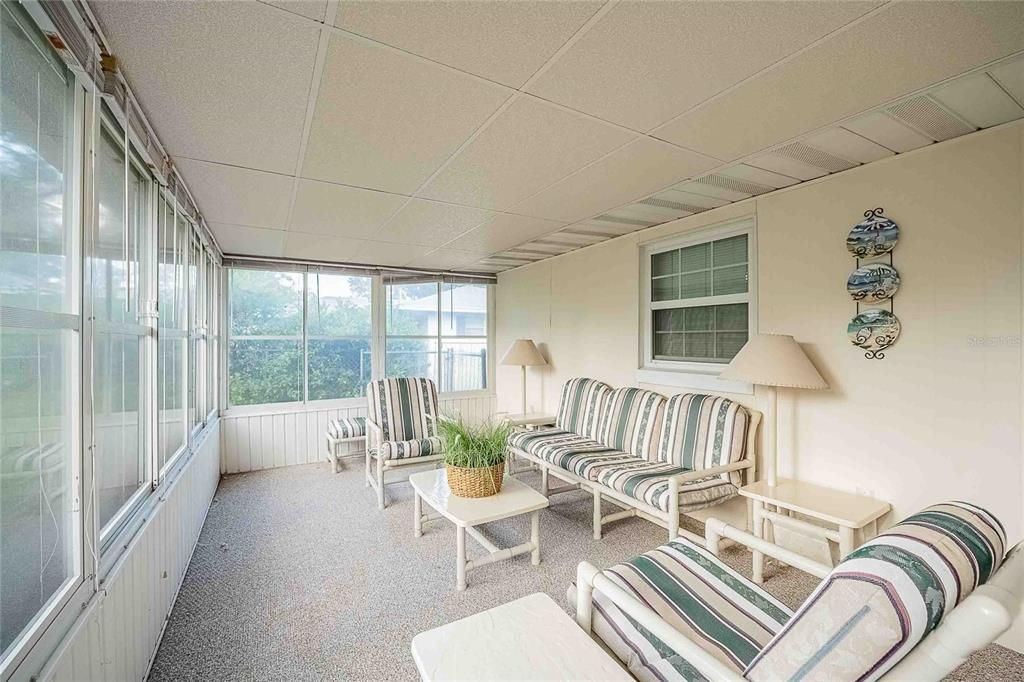 For Sale: $298,000 (3 beds, 1 baths, 1852 Square Feet)