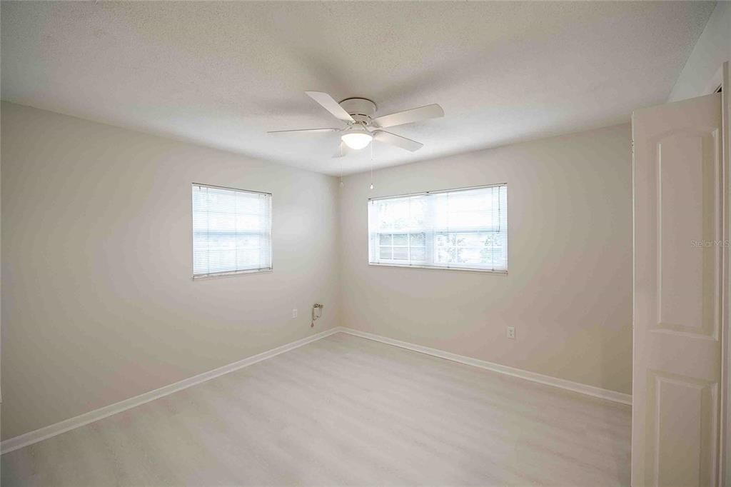 For Sale: $298,000 (3 beds, 1 baths, 1852 Square Feet)