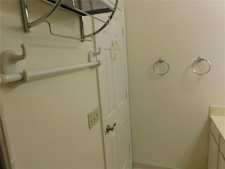 For Sale: $200,000 (2 beds, 2 baths, 1342 Square Feet)