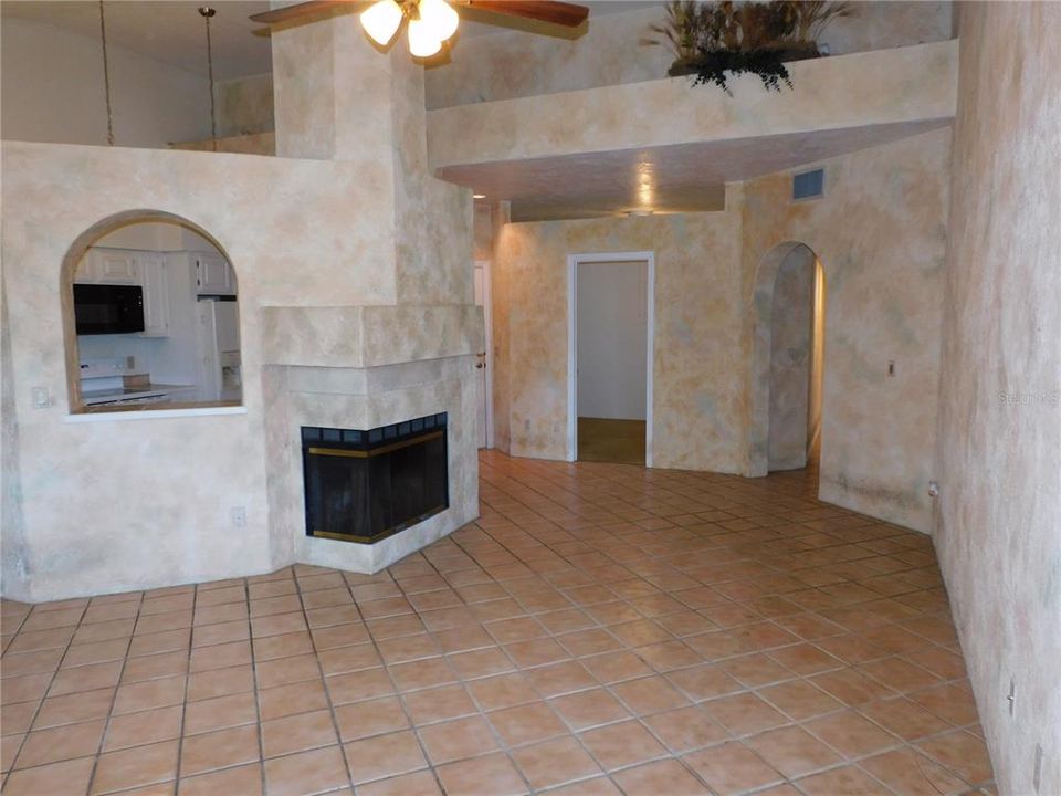 For Sale: $200,000 (2 beds, 2 baths, 1342 Square Feet)