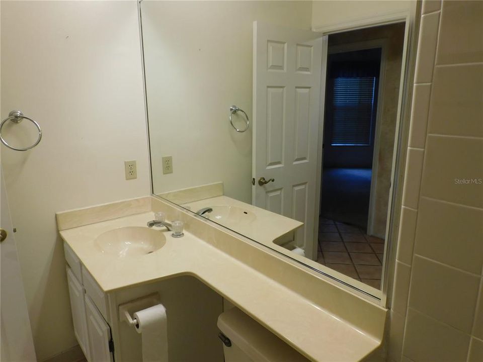 For Sale: $200,000 (2 beds, 2 baths, 1342 Square Feet)