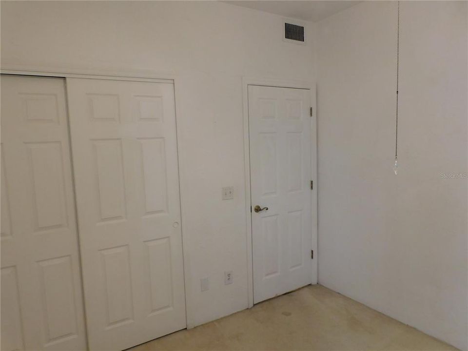 For Sale: $200,000 (2 beds, 2 baths, 1342 Square Feet)