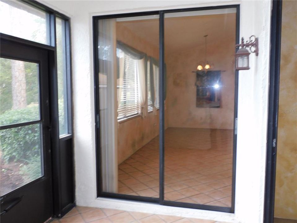 For Sale: $200,000 (2 beds, 2 baths, 1342 Square Feet)