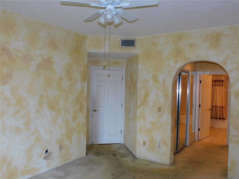 For Sale: $200,000 (2 beds, 2 baths, 1342 Square Feet)