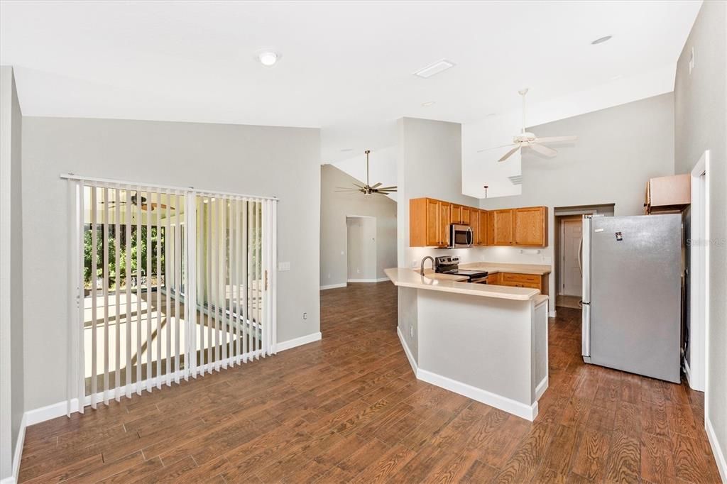 En Venta: $350,000 (3 camas, 2 baños, 2048 Pies cuadrados)