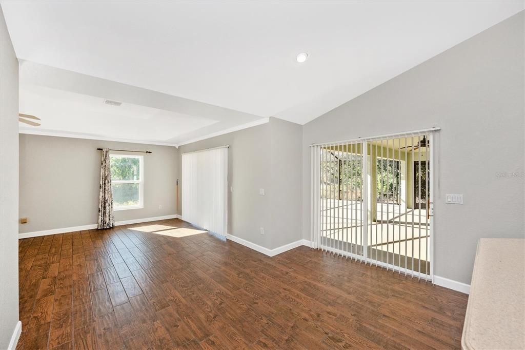 En Venta: $350,000 (3 camas, 2 baños, 2048 Pies cuadrados)