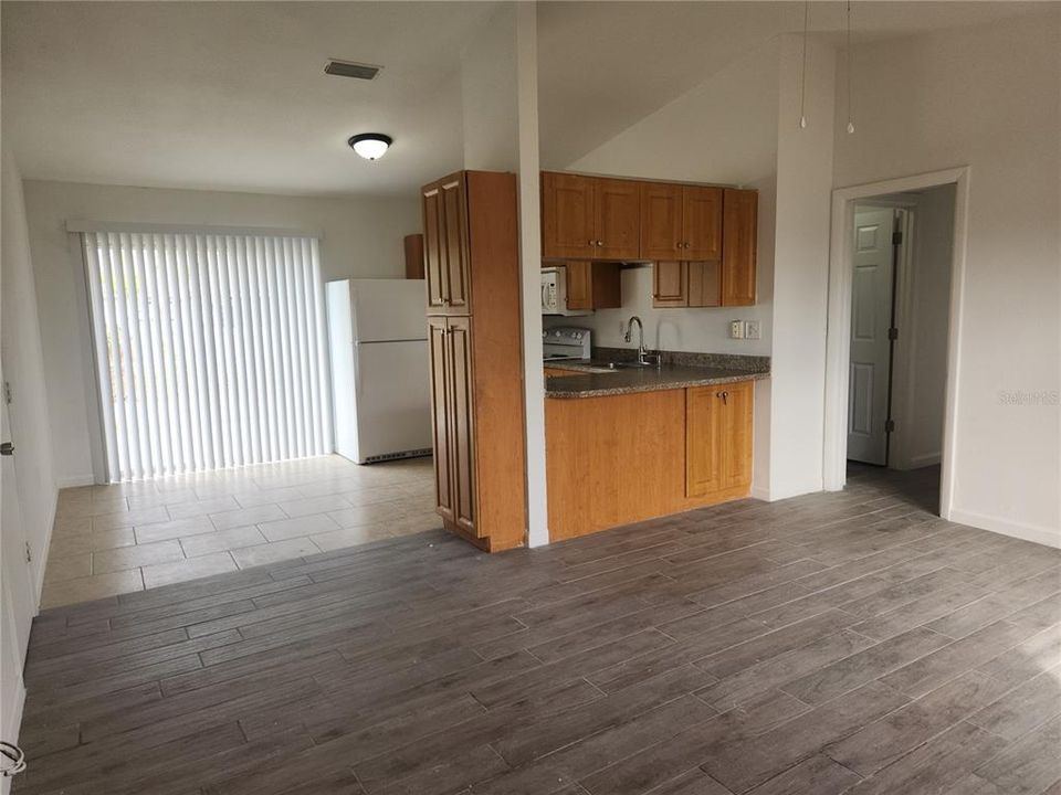 En Renta: $2,000 (3 camas, 2 baños, 1080 Pies cuadrados)