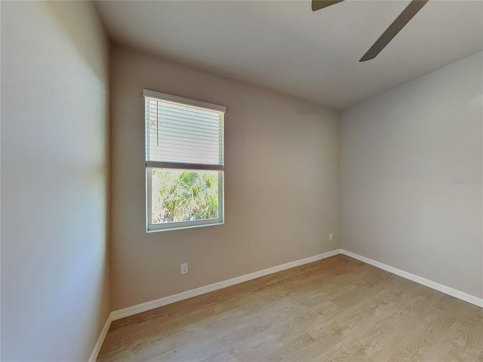 待售: $309,900 (4 贝兹, 2 浴室, 1921 平方英尺)