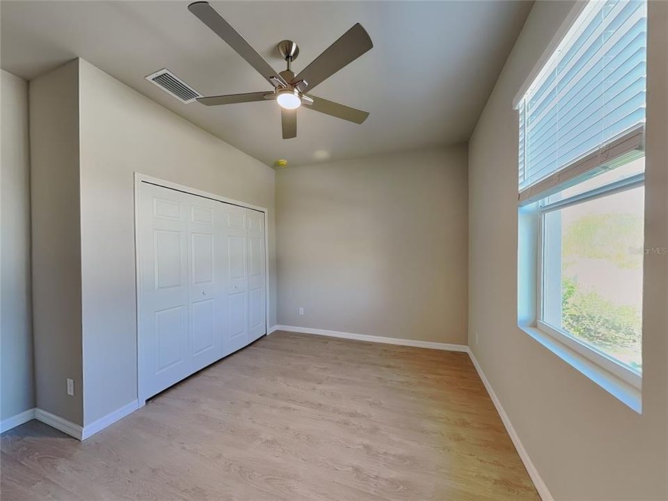 待售: $309,900 (4 贝兹, 2 浴室, 1921 平方英尺)