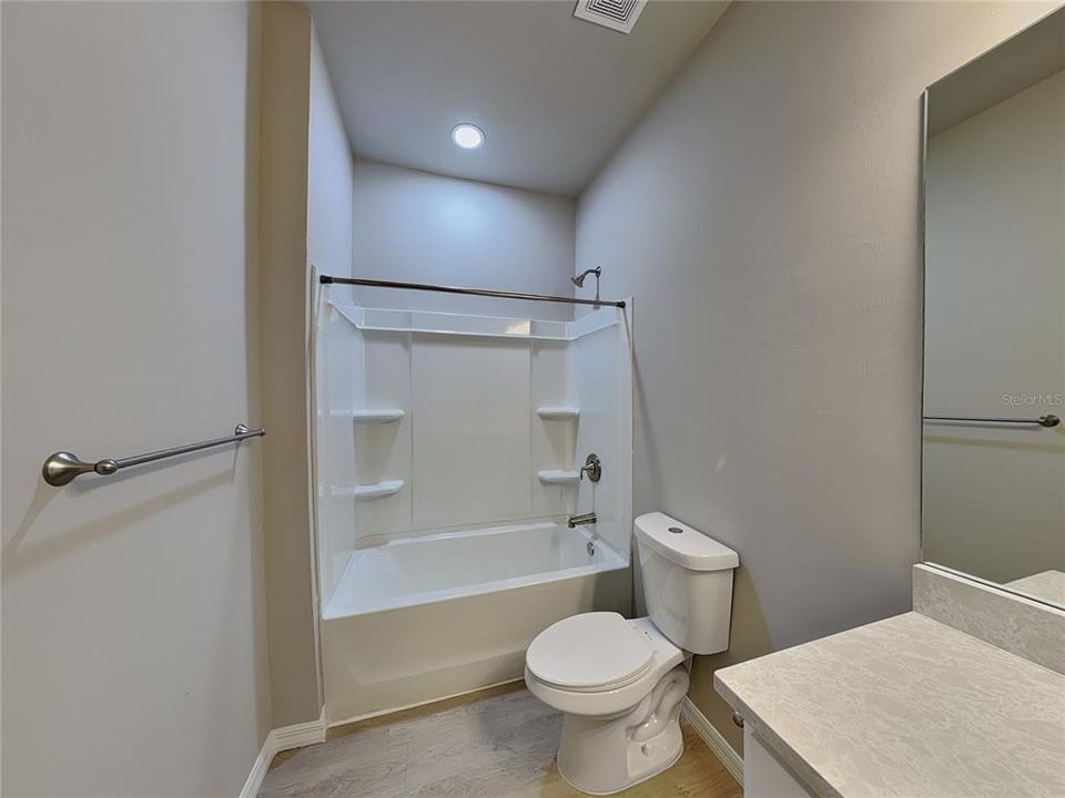 待售: $309,900 (4 贝兹, 2 浴室, 1921 平方英尺)