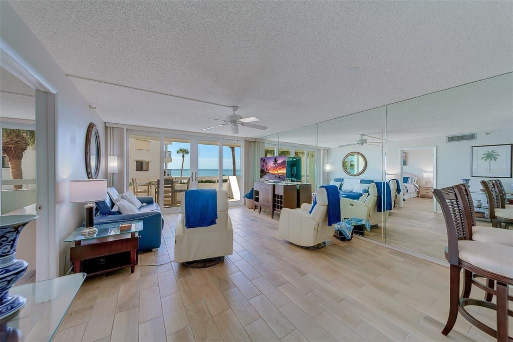 For Rent: $6,000 (2 beds, 2 baths, 1165 Square Feet)