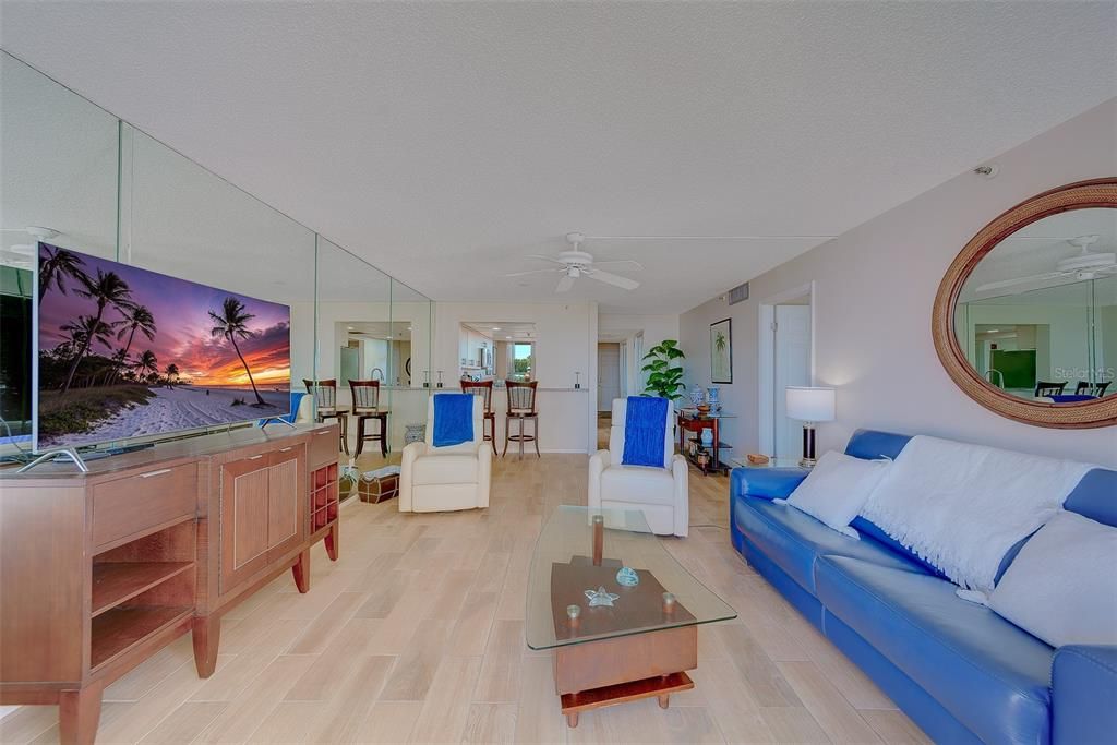 For Rent: $6,000 (2 beds, 2 baths, 1165 Square Feet)