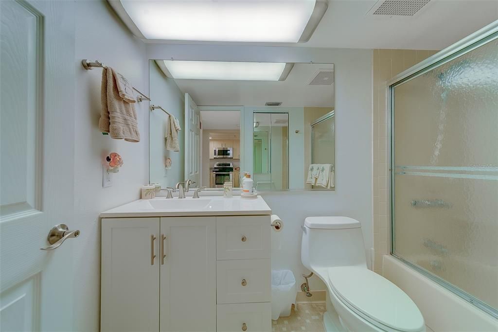 For Rent: $6,000 (2 beds, 2 baths, 1165 Square Feet)