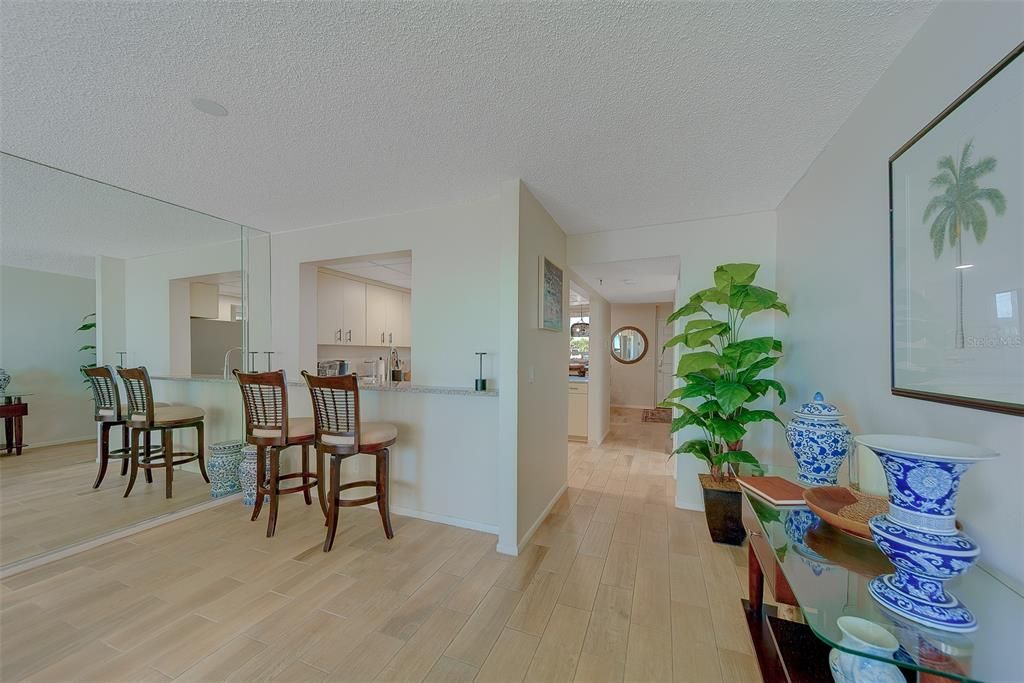 For Rent: $6,000 (2 beds, 2 baths, 1165 Square Feet)