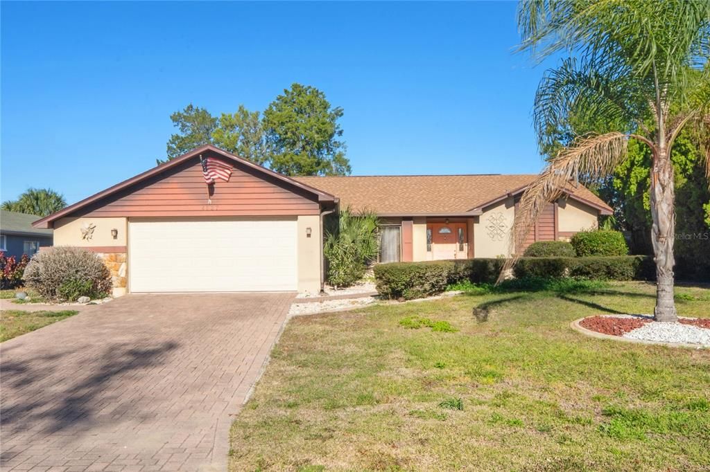 For Sale: $320,000 (2 beds, 2 baths, 1514 Square Feet)