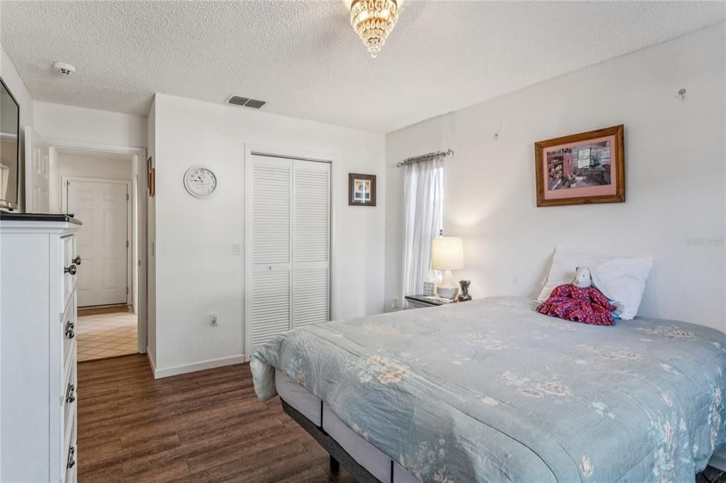 For Sale: $320,000 (2 beds, 2 baths, 1514 Square Feet)