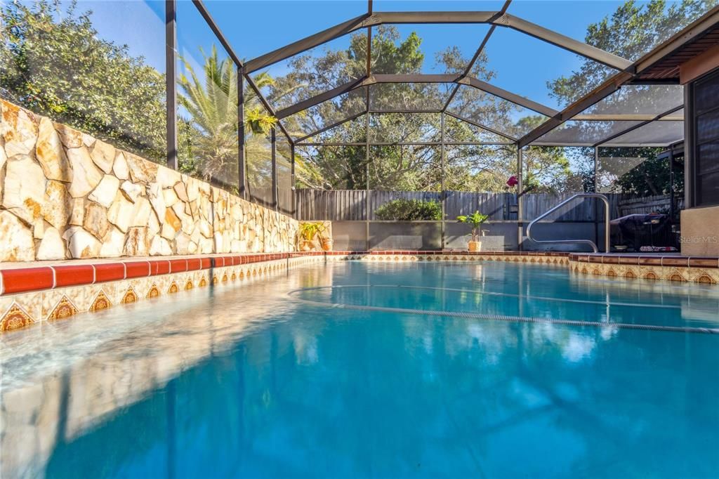 For Sale: $320,000 (2 beds, 2 baths, 1514 Square Feet)