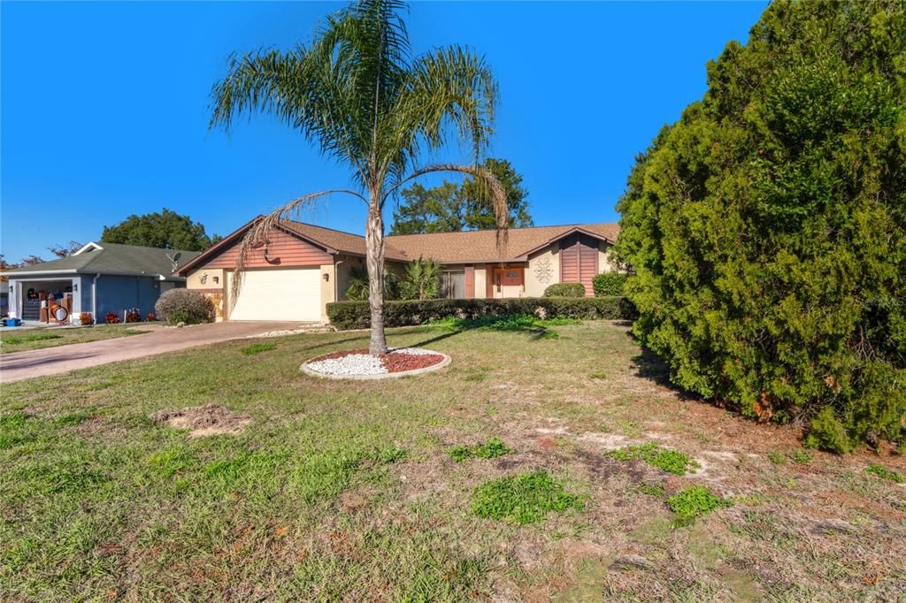 For Sale: $320,000 (2 beds, 2 baths, 1514 Square Feet)