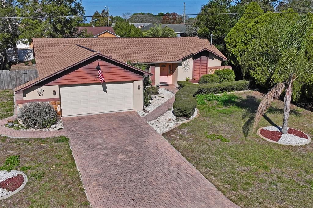 For Sale: $320,000 (2 beds, 2 baths, 1514 Square Feet)