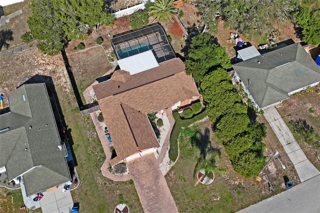 For Sale: $320,000 (2 beds, 2 baths, 1514 Square Feet)